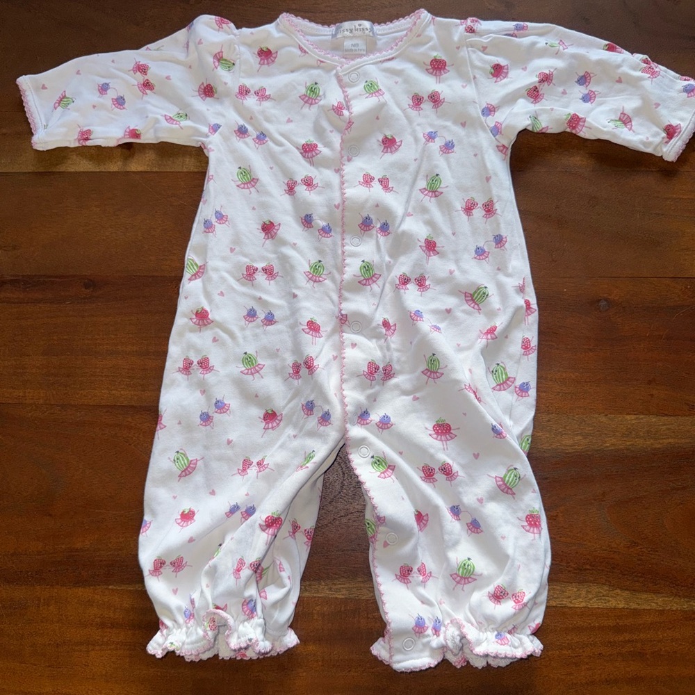 Kissy kissy NB pajamas gown